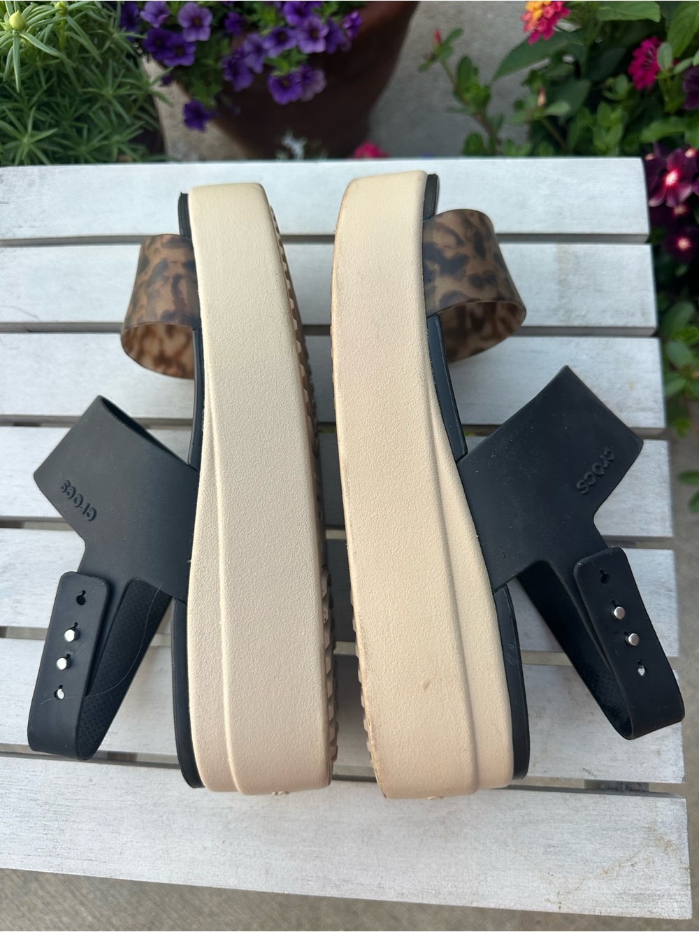 CROCS Women's Brooklyn Low Wedge Sandals - Picture 4 of 10